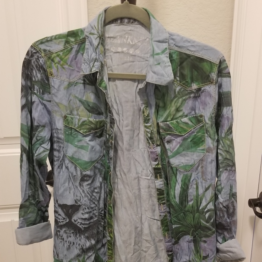 Palm and tiger chambray top - Picture 2 of 5
